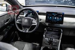 بی وای دی Qin Plus